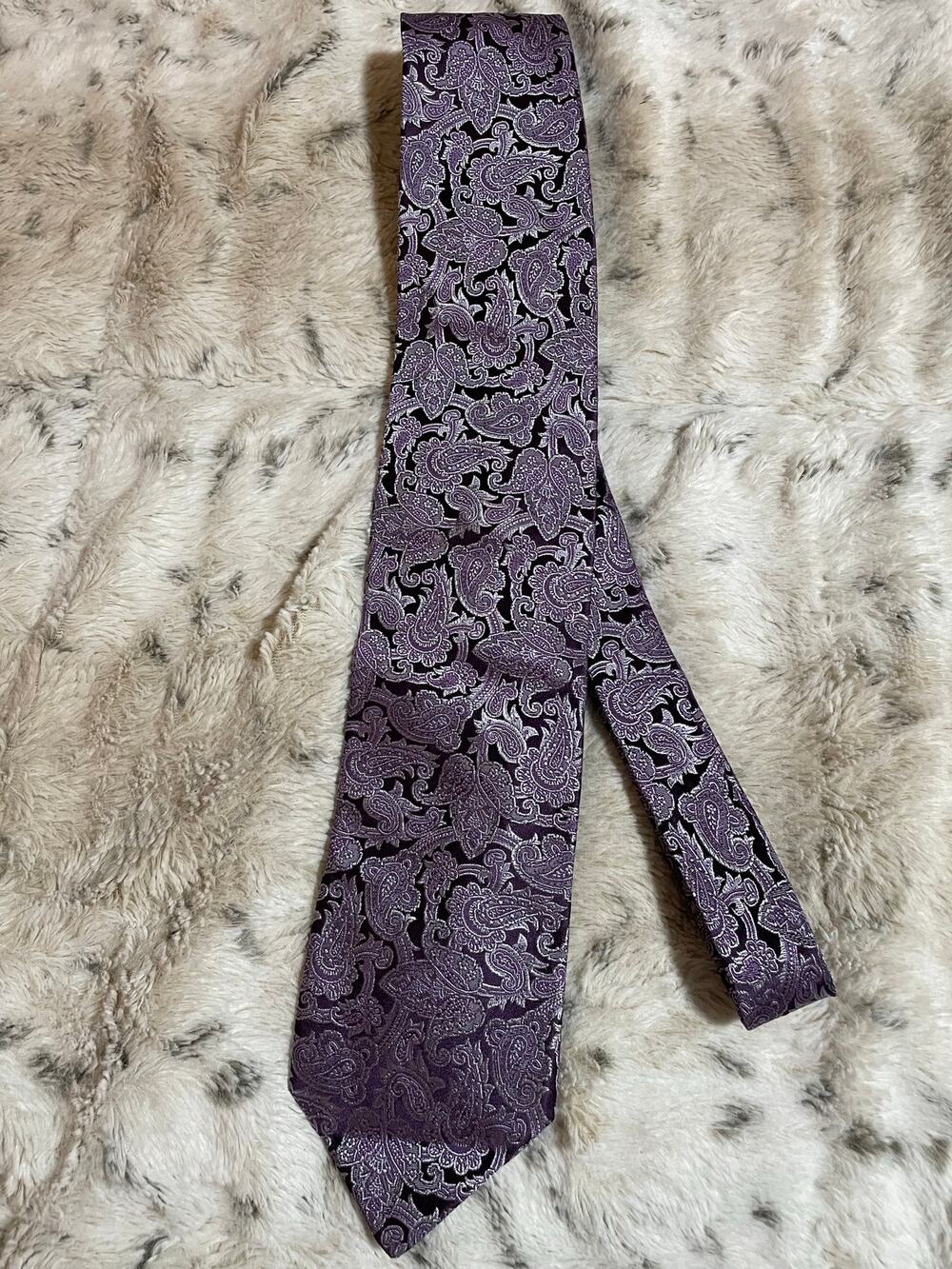 Bolgheri Purple and black paisley print silk tie